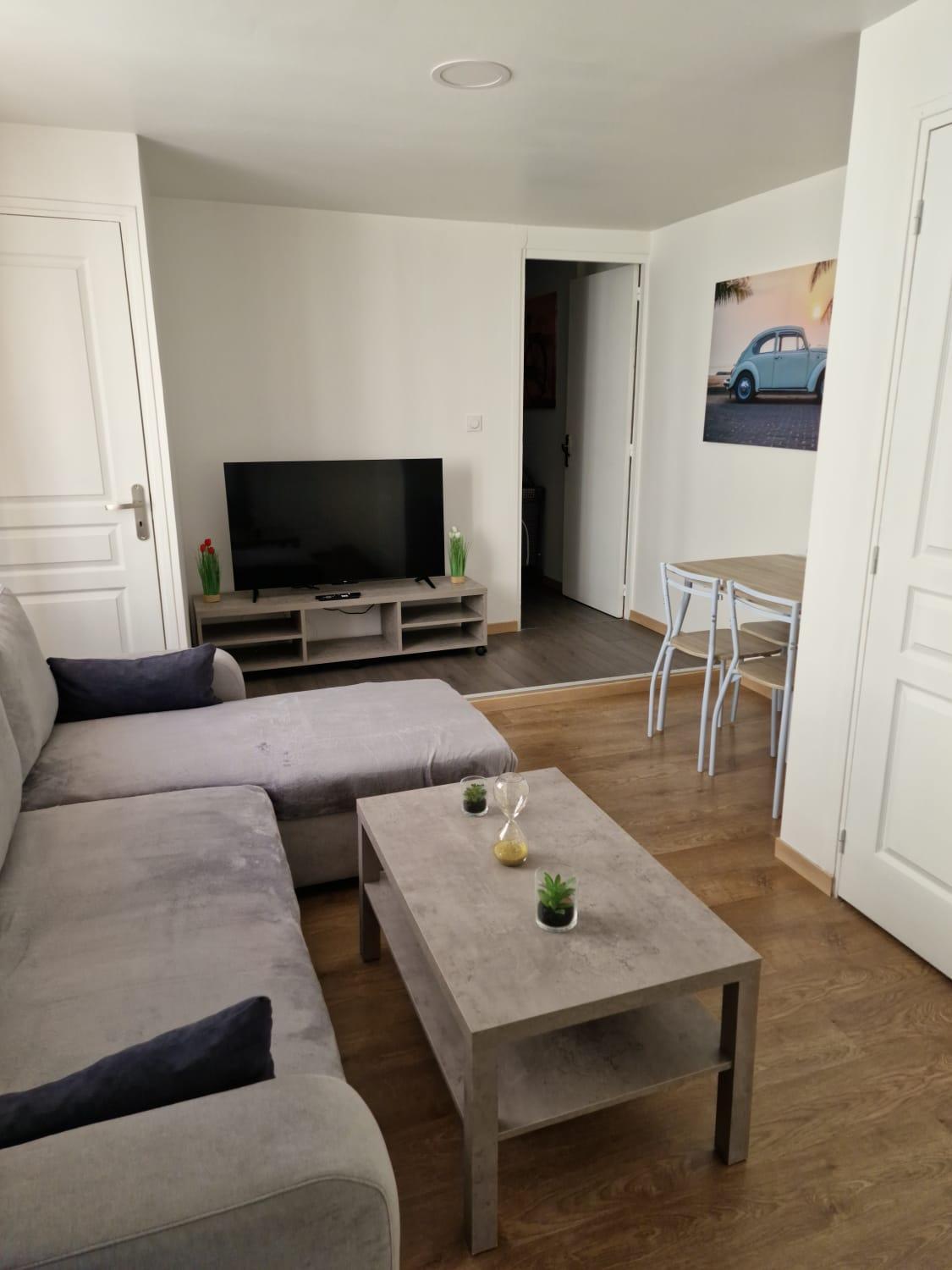 Appartement Hyper Centre Cosy Avec Balcon ชาโตว์ดอง ภายนอก รูปภาพ