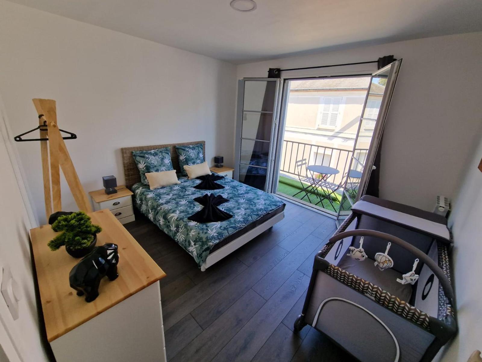 Appartement Hyper Centre Cosy Avec Balcon ชาโตว์ดอง ภายนอก รูปภาพ